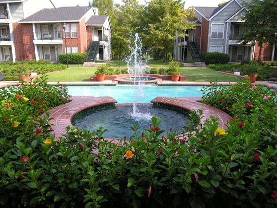 Willows at Wright Island Apartments Fountain